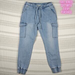 Almost Famous Light Wash Elastic Waist Jogger Jeans 4 Pocket Size L